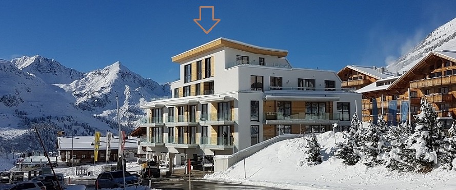 Im Hotel Tyrol in Kühtai in Tirol wird dein Winterurlaub auch kulinarisch zu etwas Besonderem. Freue dich auf ein reichhaltiges Frühstück mit frischen Produkten und ein täglich wechselndes Abendmenü im Rahmen der Halbpension. Nach einem Tag im Skigebiet genießt du entspannte Abende, gutes Essen und eine warme Atmosphäre. Ob mit Familie, Freunden oder zu zweit, Genuss gehört hier einfach dazu. Die Kombination aus Skiurlaub und Kulinarik macht deinen Aufenthalt besonders rund. Schau dir alles direkt online an und buche bei Moni persönlich, herzlich und individuell. Deine Auszeit auf 2.020 Metern wartet.